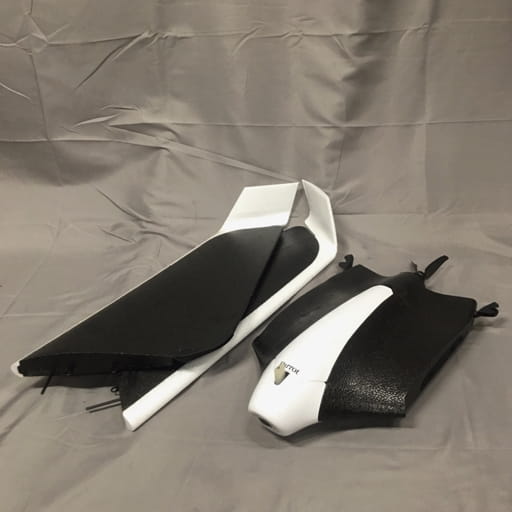 パロット ディスコ 固定翼ドローン 保存箱付き 現状品 通電動作未確認 Parrot DISCO FPV